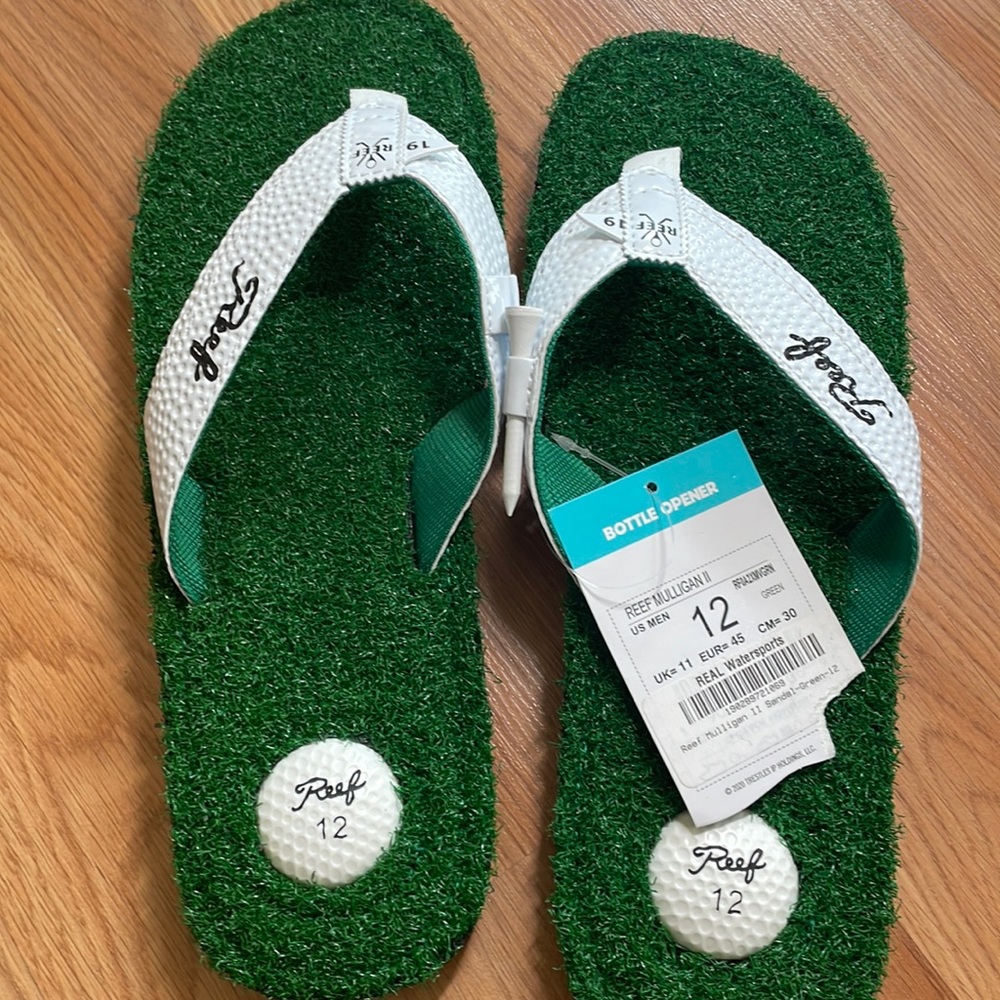 MENS SIZE 12 GOLF REEFS ⛳️